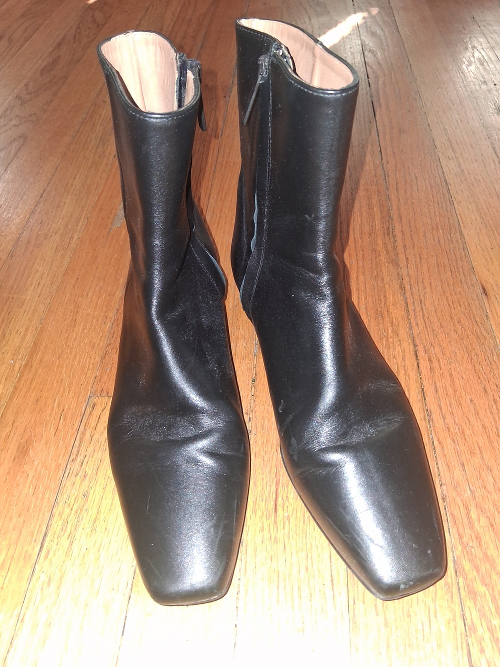 Frame Black Leather Ankle Boots - Sleek Zip Closure